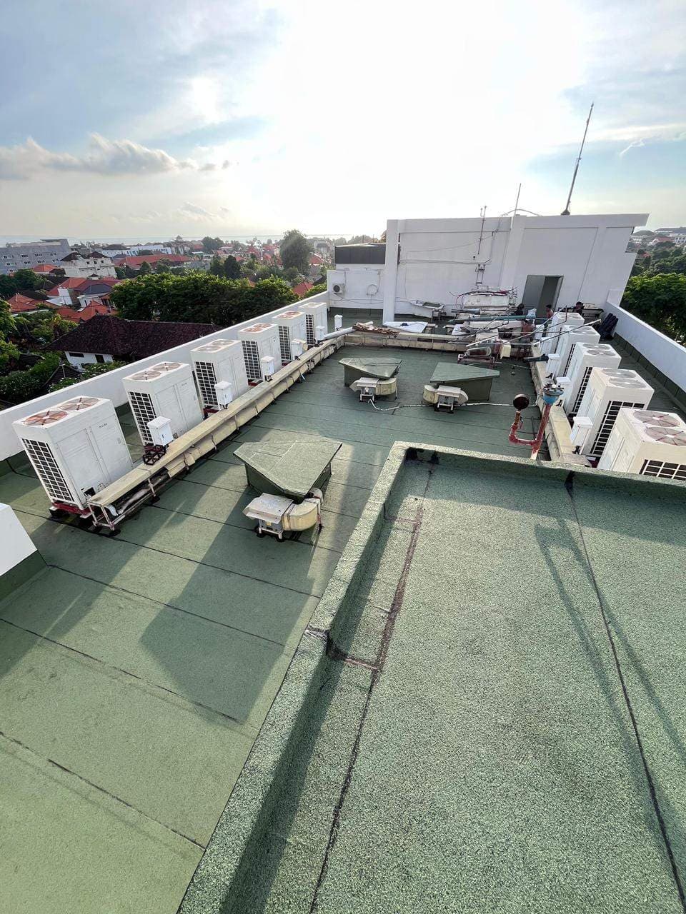 pemasangan waterproofing membrane bakar luminor hotel
