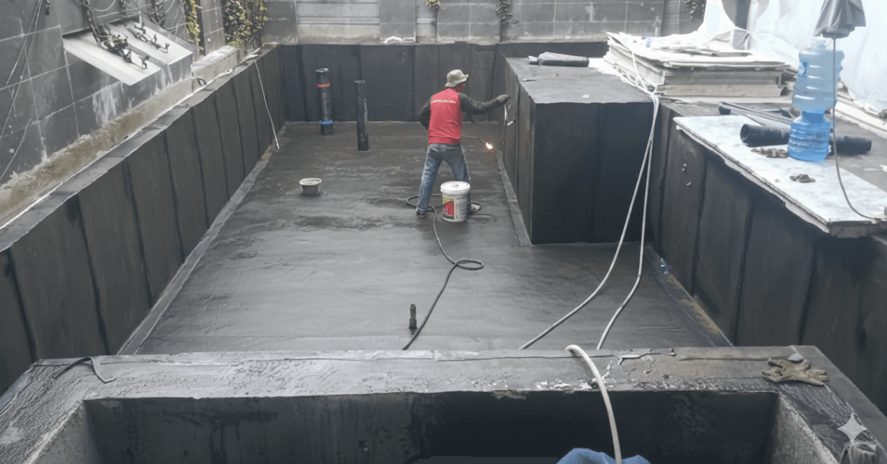 Pemasangan Waterproofing Membrane Bakar Kolam Renang